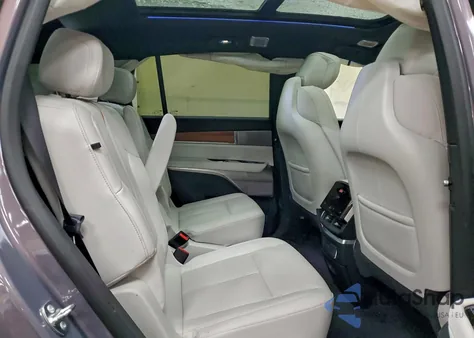 2026 Cadillac Vistiq Luxury z USA, uszkodzony, nr VIN 1GYC3KML7TZ705960